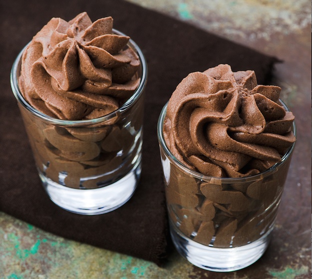 Easy 2Minute Chocolate Mousse Recipe