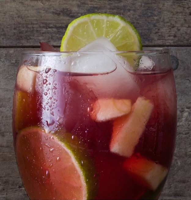 https://www.instrupix.com/wp-content/uploads/2017/08/easy-red-sangria-recipe-cheap-and-easy.jpg