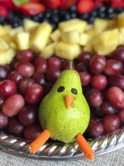 Thanksgiving Idea: Turkey Fruit Tray (Fun & Easy!)