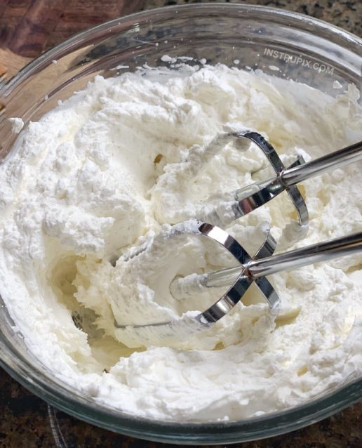 5 Minute Keto Whipped Cream Recipe (3 Ingredients)